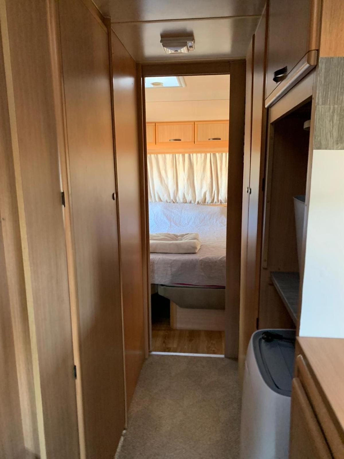 Large Camper In The Olive Grove Hotel Banjole Ngoại thất bức ảnh